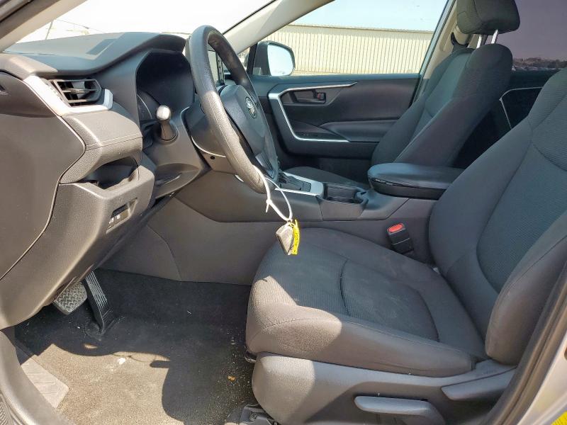 2T3H1RFV3MC151442 - 2021 TOYOTA RAV4 LE SILVER photo 7