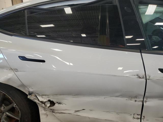 5YJ3E1EA9PF493582 - 2023 TESLA MODEL 3 WHITE photo 10