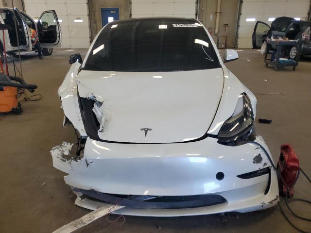 5YJ3E1EA9PF493582 - 2023 TESLA MODEL 3 WHITE photo 5