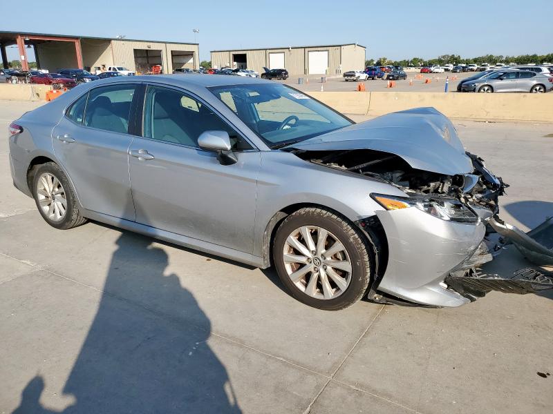 4T1B11HK6KU758627 - 2019 TOYOTA CAMRY L SILVER photo 4