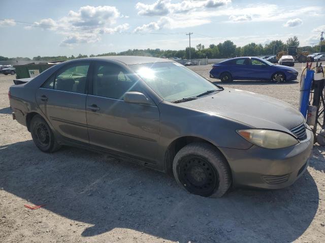 4T1BE32K35U953999 - 2005 TOYOTA CAMRY LE GRAY photo 4