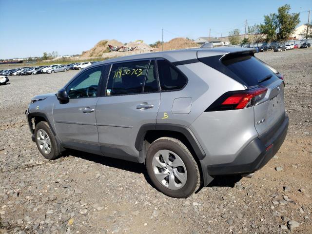 2T3F1RFV1NW293747 - 2022 TOYOTA RAV4 LE SILVER photo 2