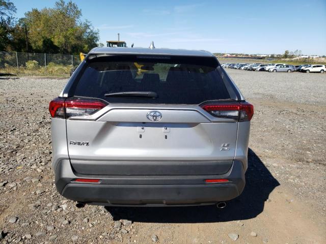 2T3F1RFV1NW293747 - 2022 TOYOTA RAV4 LE SILVER photo 6