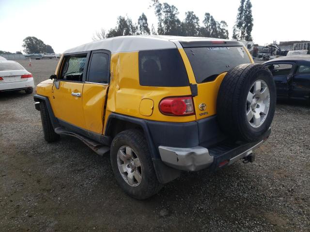 JTEBU11F170017241 - 2007 TOYOTA FJ CRUISER YELLOW photo 2