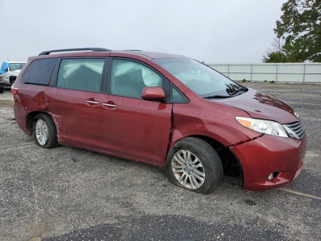 5TDYZ3DC6HS820008 - 2017 TOYOTA SIENNA XLE BURGUNDY photo 4