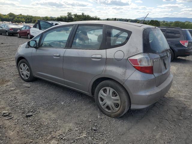 JHMGE87299S070828 - 2009 HONDA FIT GRAY photo 2