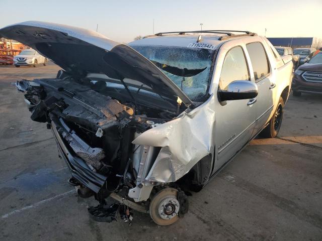 3GNTKGE34BG239463 - 2011 CHEVROLET AVALANCHE LTZ SILVER photo 2