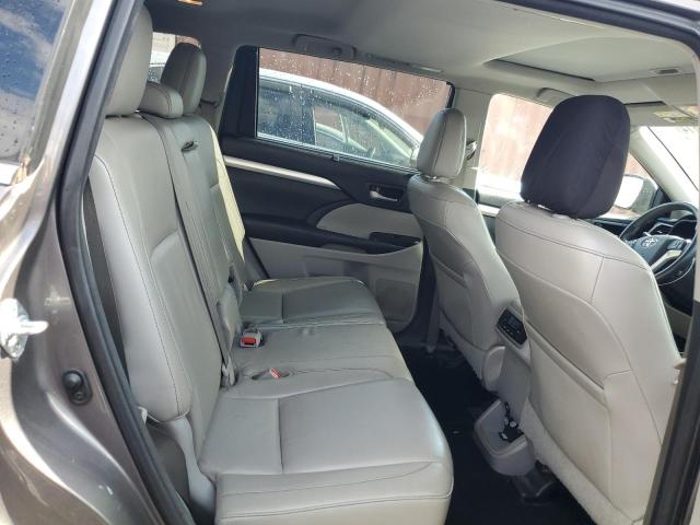 5TDKKRFH3GS501931 - 2016 TOYOTA HIGHLANDER XLE GRAY photo 11