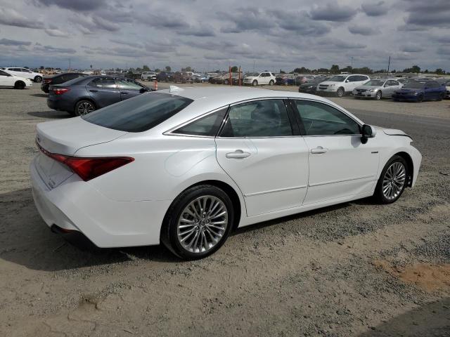 4T1B21FB2KU007489 - 2019 TOYOTA AVALON XLE WHITE photo 3