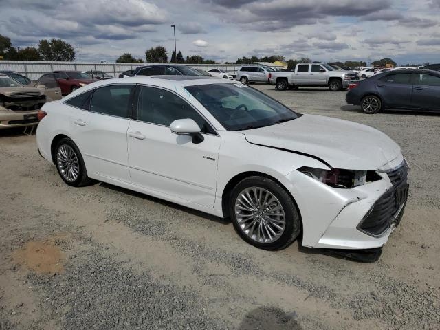 4T1B21FB2KU007489 - 2019 TOYOTA AVALON XLE WHITE photo 4