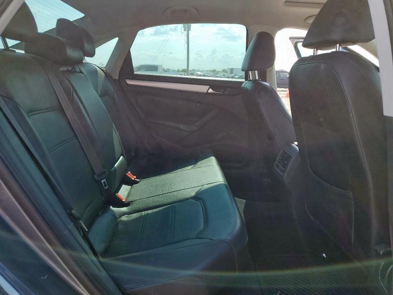 1VWBH7A32DC087856 - 2013 VOLKSWAGEN PASSAT SE 灰色 照片 10