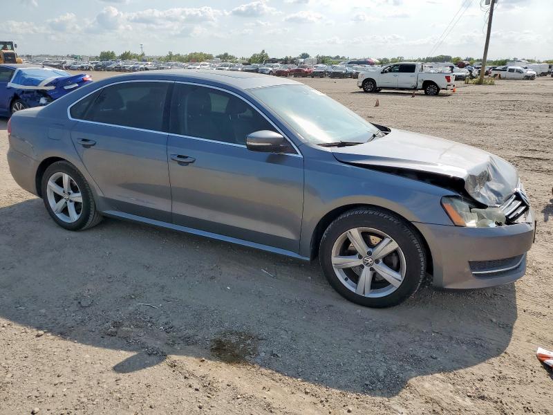 1VWBH7A32DC087856 - 2013 VOLKSWAGEN PASSAT SE 灰色 照片 4