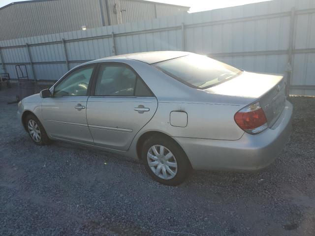 4T1BE32K15U382707 - 2005 TOYOTA CAMRY LE 棕色 照片 2