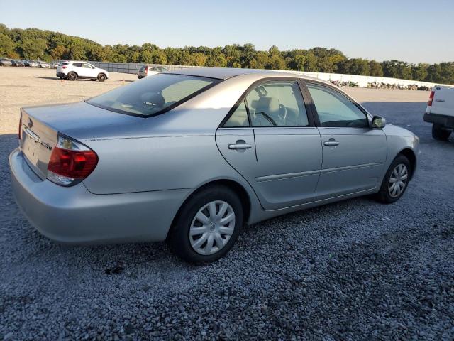 4T1BE32K15U382707 - 2005 TOYOTA CAMRY LE 棕色 照片 3