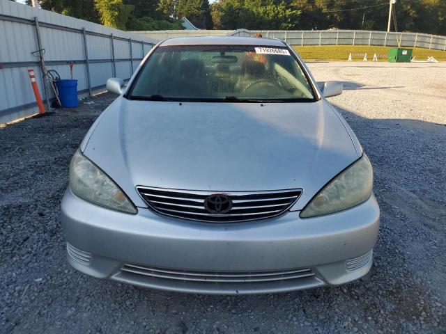 4T1BE32K15U382707 - 2005 TOYOTA CAMRY LE 棕色 照片 5