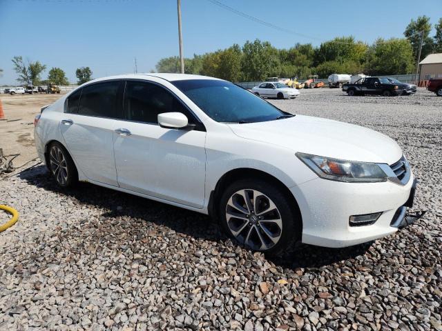 1HGCR2F55DA215666 - 2013 HONDA ACCORD SPORT Ақ фото 4