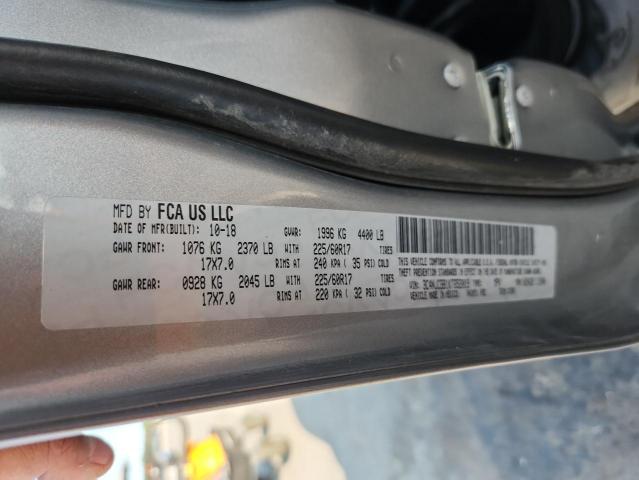 3C4NJCBB1KT652019 - 2019 JEEP COMPASS LATITUDE Silber Foto 13