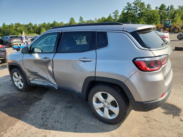 3C4NJCBB1KT652019 - 2019 JEEP COMPASS LATITUDE Silber Foto 2