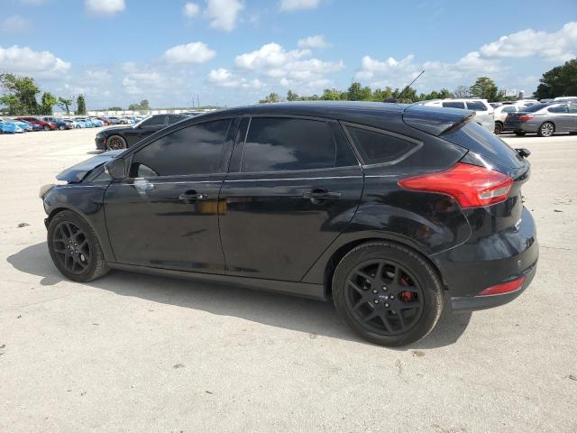 1FADP3K28GL335552 - 2016 FORD FOCUS SE BLACK photo 2