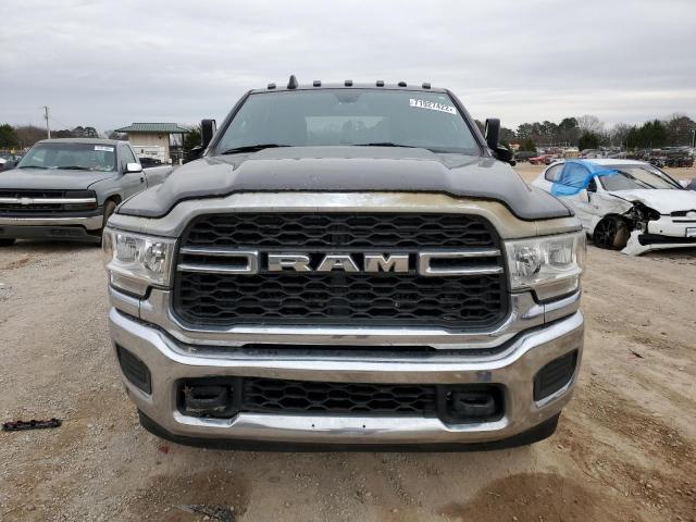 3C63RRGL8NG114703 - 2022 RAM 3500 TRADESMAN GRAY photo 5