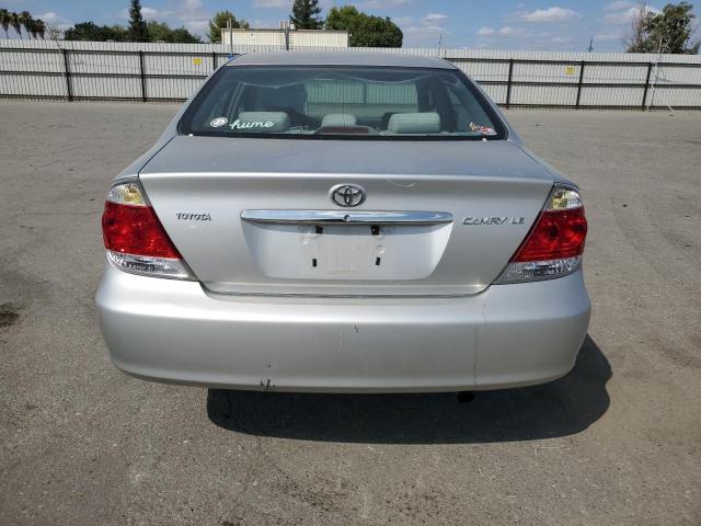 4T1BE32KX5U515769 - 2005 TOYOTA CAMRY LE SILVER photo 6