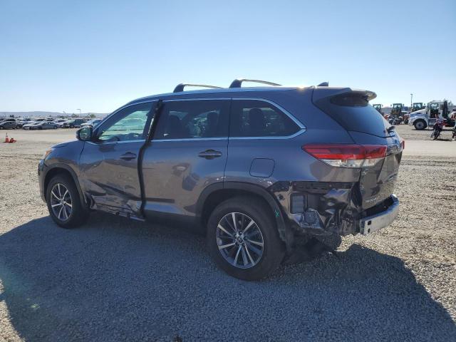 5TDKZRFH0KS315025 - 2019 TOYOTA HIGHLANDER SE CHARCOAL photo 2