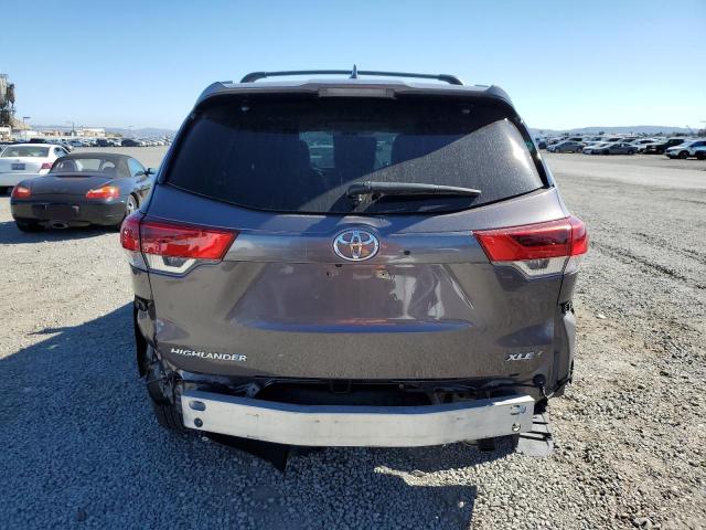 5TDKZRFH0KS315025 - 2019 TOYOTA HIGHLANDER SE CHARCOAL photo 6