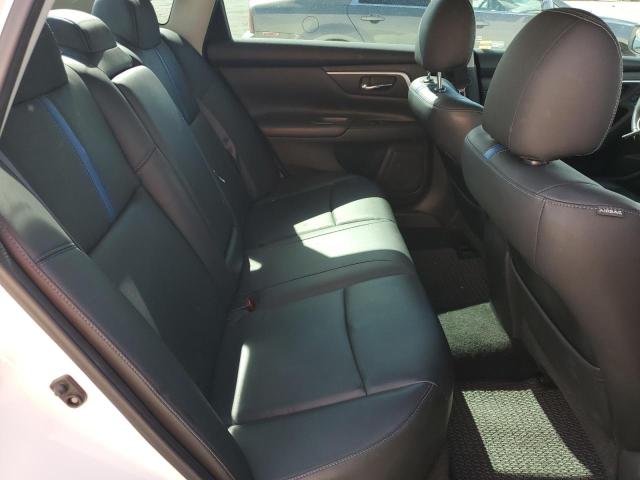 1N4AL3AP3JC159495 - 2018 NISSAN ALTIMA 2.5 თეთრი ფოტო 10