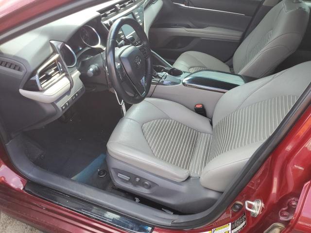 4T1B11HK2JU537105 - 2018 TOYOTA CAMRY L RED photo 7