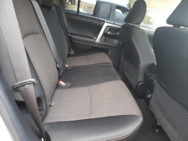 JTEBU5JR6M5869584 - 2021 TOYOTA 4RUNNER SR5/SR5 PREMIUM 银色 照片 10