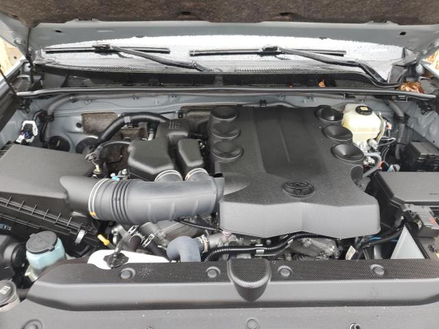 JTEBU5JR6M5869584 - 2021 TOYOTA 4RUNNER SR5/SR5 PREMIUM 银色 照片 11