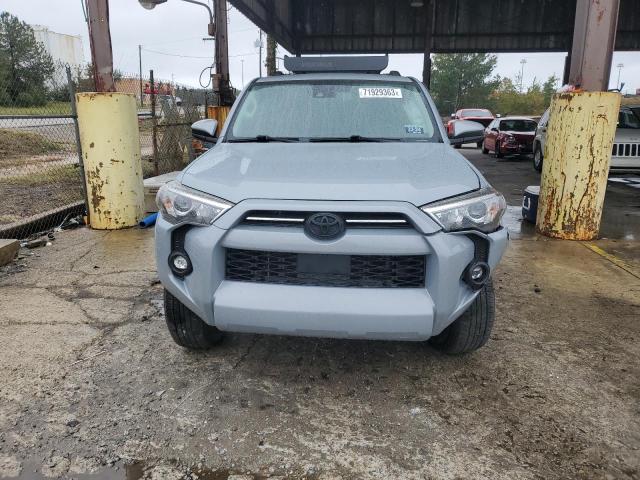 JTEBU5JR6M5869584 - 2021 TOYOTA 4RUNNER SR5/SR5 PREMIUM 银色 照片 5