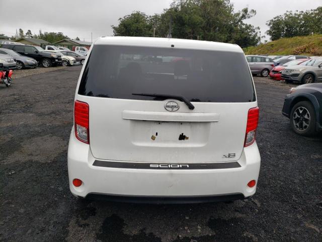 JTLZE4FE8FJ077256 - 2015 TOYOTA SCION XB WHITE photo 6