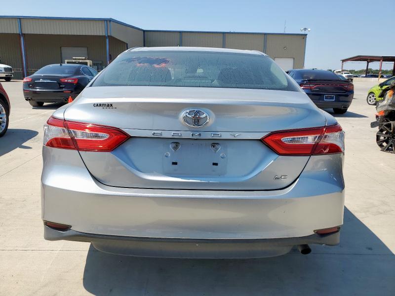 4T1B11HK2JU097936 - 2018 TOYOTA CAMRY L SILVER photo 6