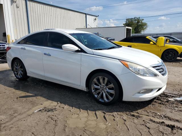 5NPEC4AB4CH375370 - 2012 HYUNDAI SONATA SE WHITE photo 4