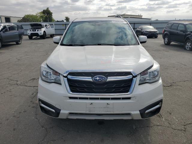 JF2SJAGC4JH474954 - 2018 SUBARU FORESTER 2.5I PREMIUM თეთრი ფოტო 5