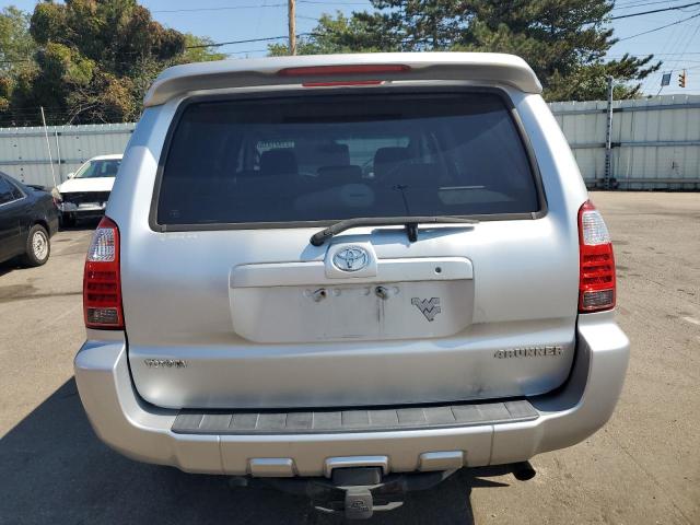 JTEZT14R468009108 - 2006 TOYOTA 4RUNNER SR5 SILVER photo 6