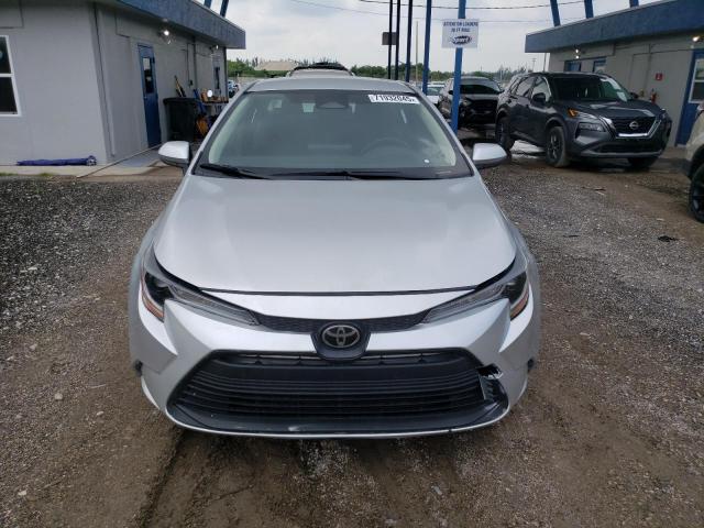 5YFB4MDE1PP012815 - 2023 TOYOTA COROLLA LE 银色 照片 5