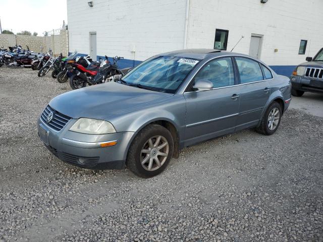 2004 VOLKSWAGEN PASSAT GLS, 