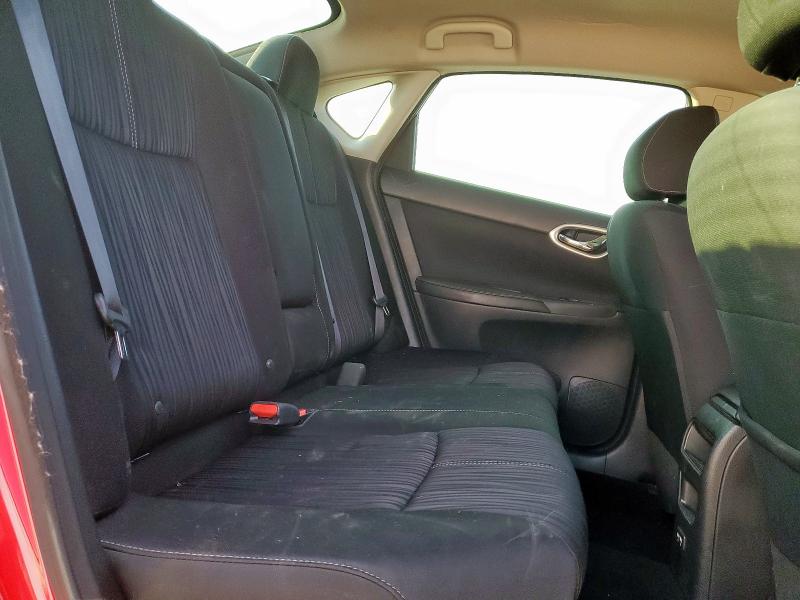 3N1AB7AP0JL630532 - 2018 NISSAN SENTRA S 红色 照片 10