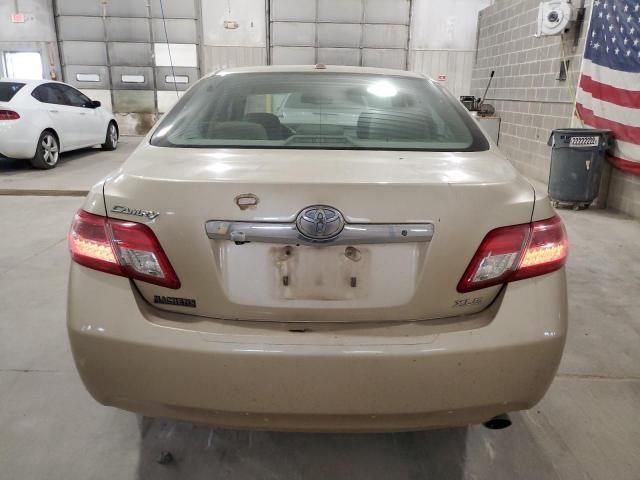 4T4BF3EKXBR145403 - 2011 TOYOTA CAMRY BASE 金色 照片 6