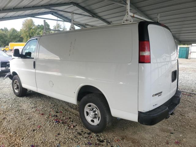 1GCZGGFG2G1242647 - 2016 CHEV EXPRESS G3500 WHITE photo 2