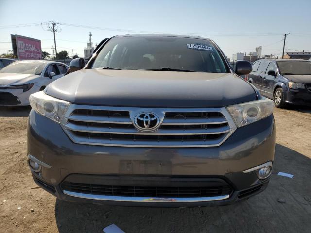 5TDBK3EH2DS277643 - 2013 TOYOTA HIGHLANDER BASE CHARCOAL photo 5