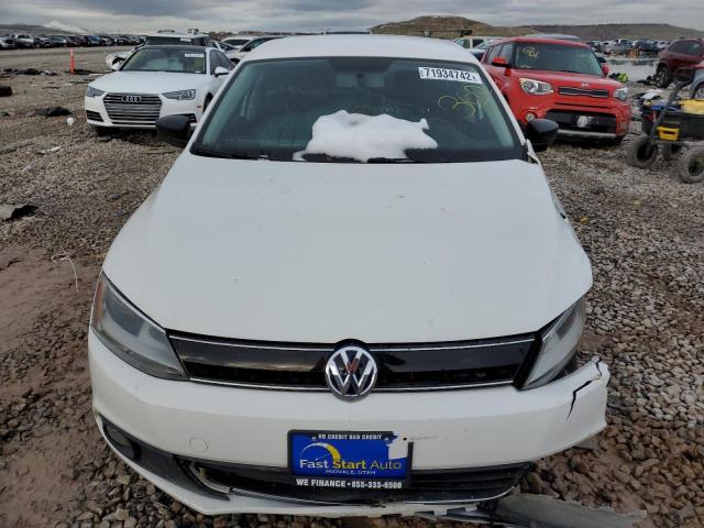 3VW1K7AJ3CM334469 - 2012 VOLKSWAGEN JETTA BASE WHITE photo 5