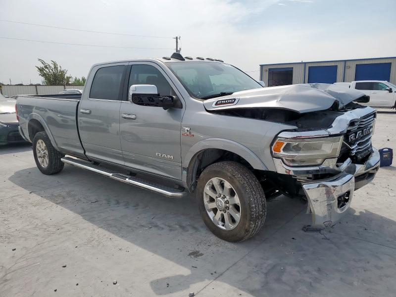 3C6UR5KL5LG148079 - 2020 RAM 2500 LARAMIE SILVER photo 4
