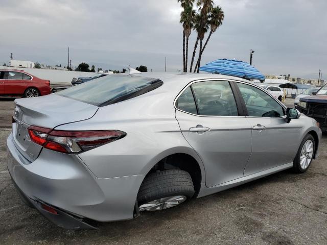 4T1C11AKXRU915844 - 2024 TOYOTA CAMRY LE SILVER photo 3