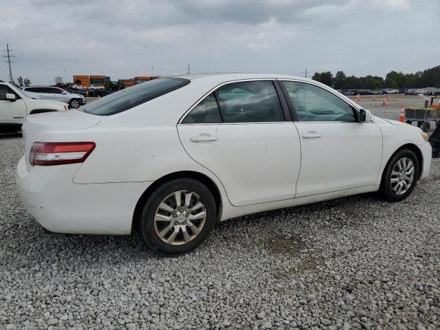 4T1BF3EK3BU777671 - 2011 TOYOTA CAMRY BASE WHITE photo 3
