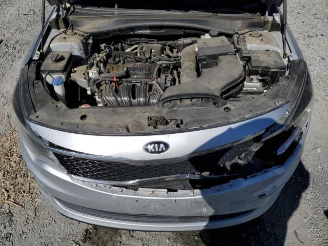5XXGT4L33JG273341 - 2018 KIA OPTIMA LX SILVER photo 11