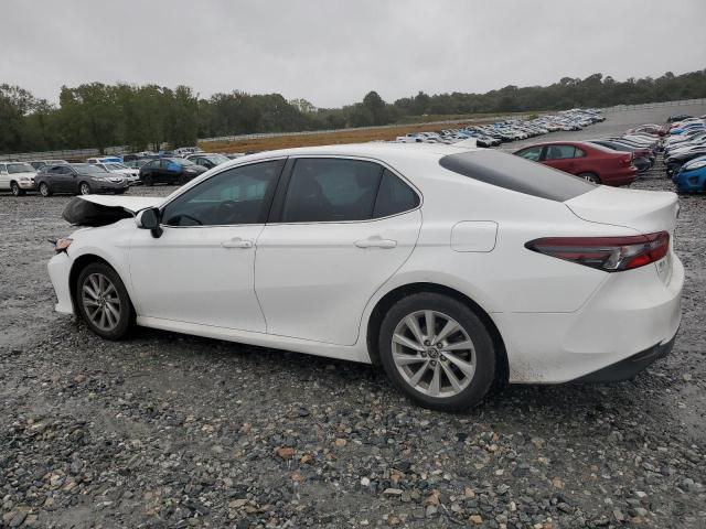 4T1C11AK7MU463926 - 2021 TOYOTA CAMRY LE WHITE photo 2