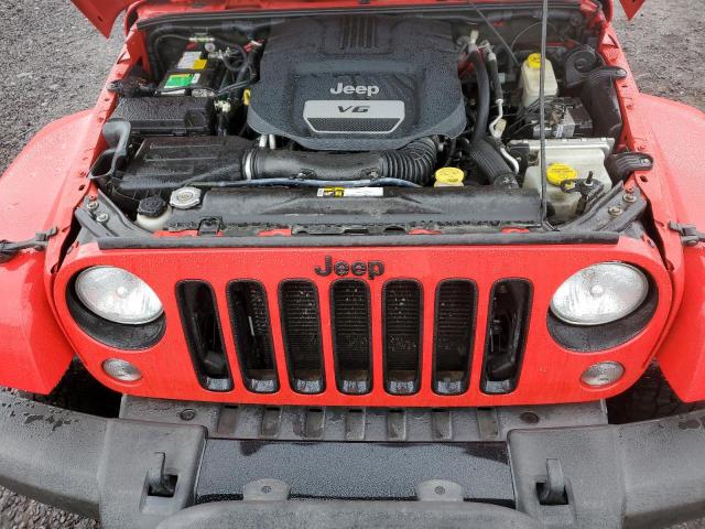 1C4BJWEG8FL754396 - 2015 JEEP WRANGLER U SAHARA RED photo 11